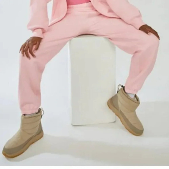 Aritzia TNA Cozy  Fleece Mid Rise Basic Sweatpants Crystal Pink Size Small - Picture 5 of 14